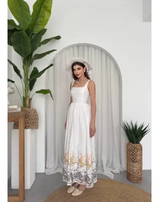 Omarı Çiçek Desenli Zarif Elbise