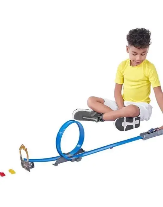 Omarı Hızlı ve Çarpıcı Metal Yarış Pisti Oyun Seti