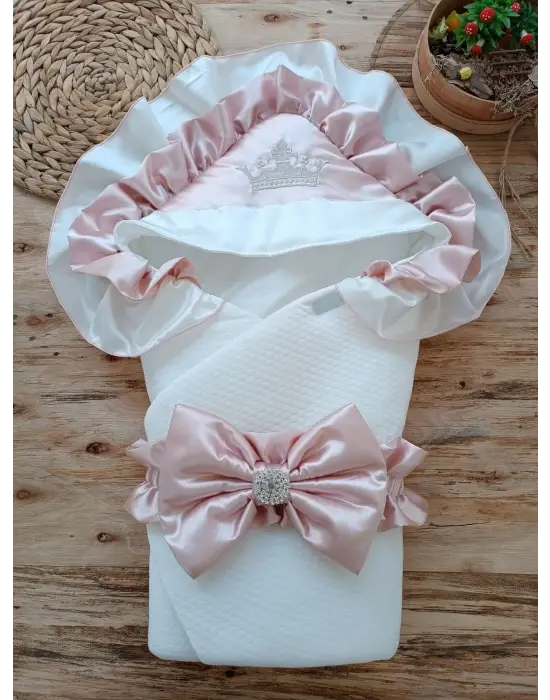 Omarı Lüks Kelebek Taç Nakışlı Yenidoğan Bebek Battaniyesi - Gül Kurusu