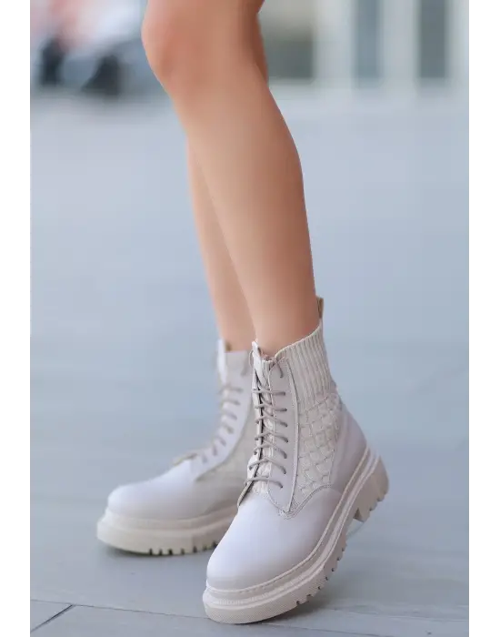 Omarı Şık Bej Cilt Bağcıklı Bot