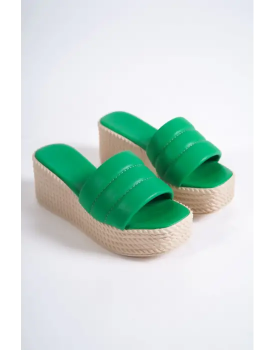 Omarı Rahat Tabanlı Örgü Detaylı Yeşil Dolgu Topuklu Bayan Terlik