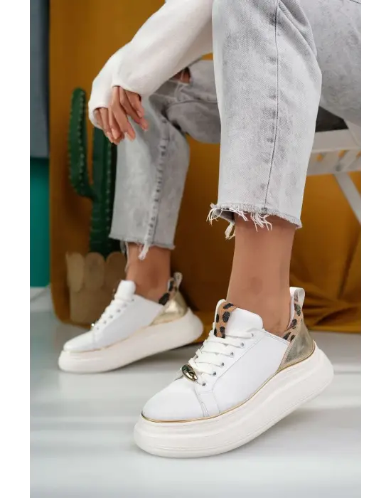 Omarı Hafif ve Rahat Beyaz Spor Ayakkabı