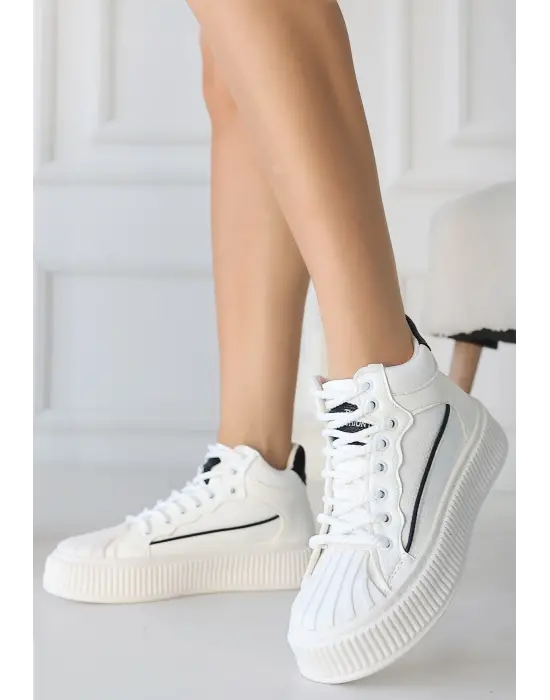 Omarı Spor Ayakkabı Siyah Detaylı Bağcıklı Modelleri