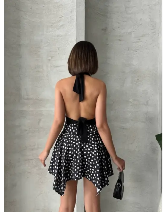 Omarı Çarpıcı Puantiyeli Etek Modası