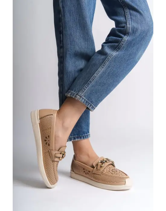 Omarı Çiçek Desenli Rahat Tabanlı Bayan Babet Ayakkabı - Ten