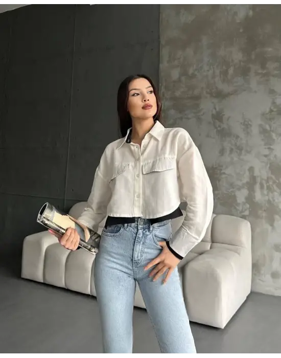 Omarı Şık ve Rahat Çift Renkli Kısa Gömlek