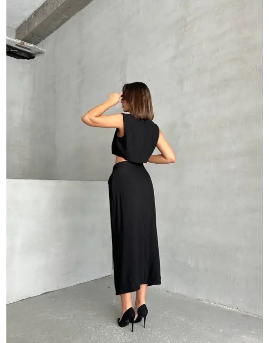 Omarı Çilek Desenli Sevimli Çocuk Etek Yelek Takımı