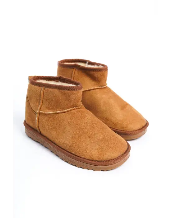 Omarı Kışın Sıcacık ve Şık: Düz Tabaan İçi Kürklü Süet Bayan Bot