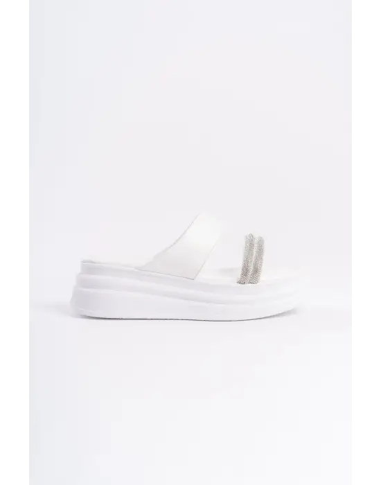 Omarı Trendy Taşlı Rahat Tabanlı Beyaz Bayan Terlik