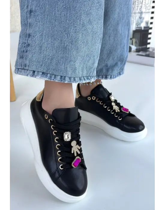 Omarı Siyah Cilt Bağcıklı Spor Ayakkabı Modelleri