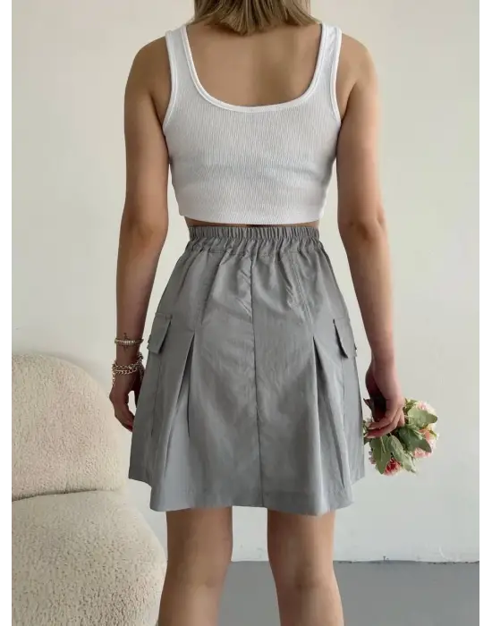 Omarı Hafif ve Şık Cepli Etek