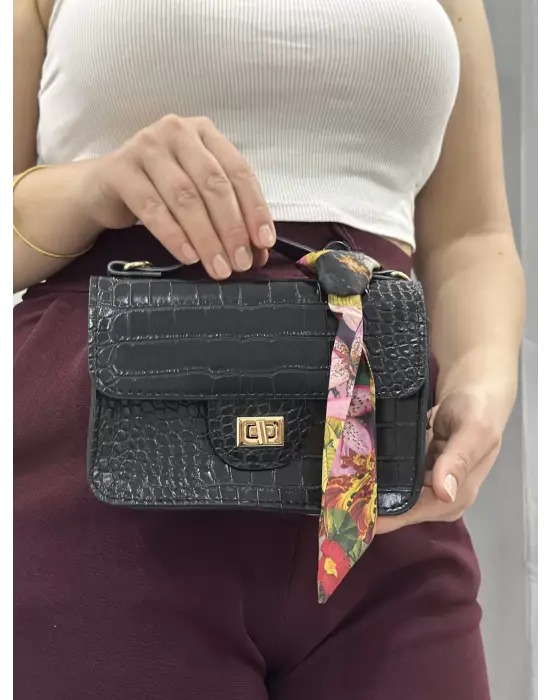 Omarı Şık Siyah Cilt Çanta