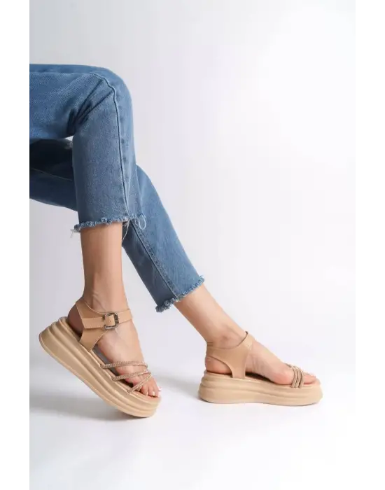 Omarı Rahat Tabanlı Taşlı Şeritli Bayan Sandalet - Tabaan