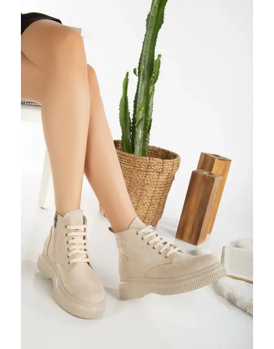 Omarı Şık Bej Süet Bağcıklı Bot