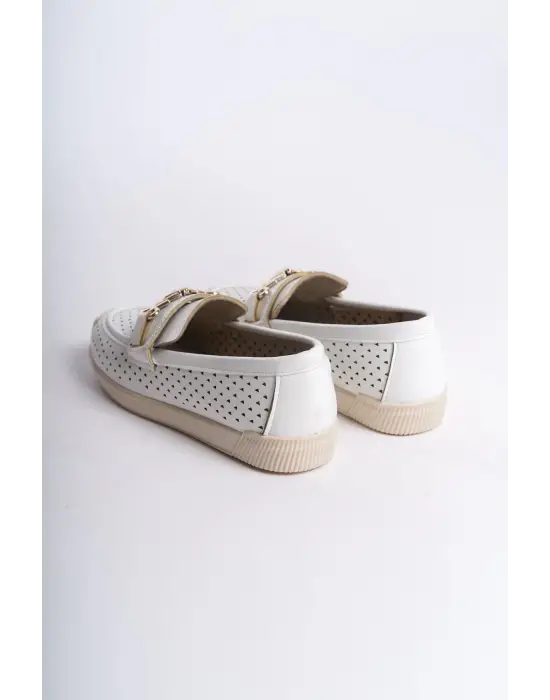 Omarı Kalp Desenli Bağcıksız Rahat Tabanlı Beyaz Babet Ayakkabı