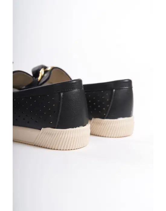 Omarı Rahat Tabanlı Siyah Kalp Desenli Bayan Babet Ayakkabı