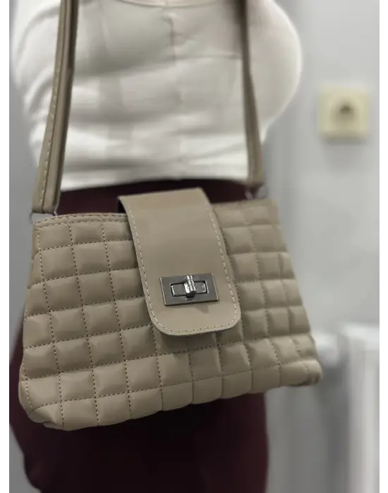 Omarı Vizon Cilt Kapitone Çanta - Şık ve Fonksiyonel Tasarım