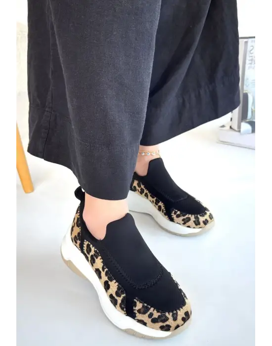 Omarı Leopar Desenli Kadın Spor Ayakkabısı