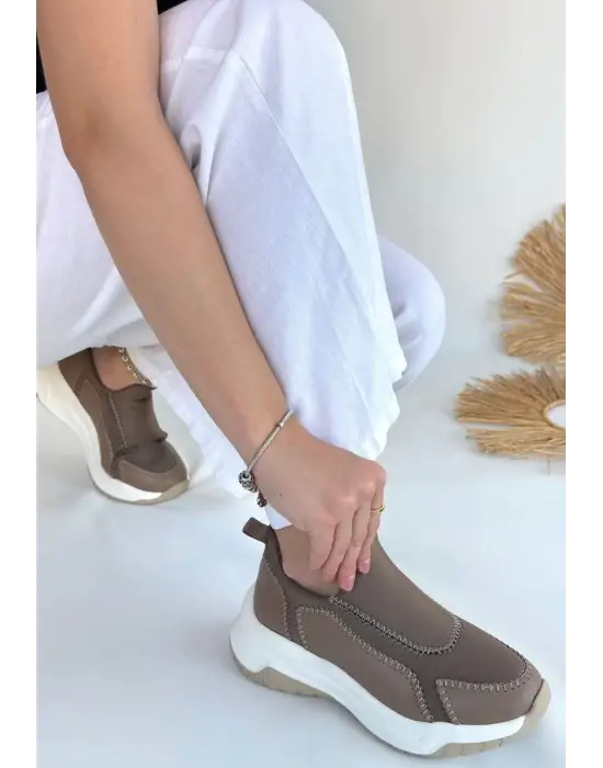 Omarı Hafif ve Esnek Spor Ayakkabı