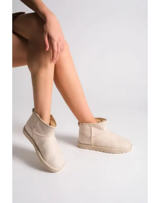 Omarı İçi Kürklü Tabaan Süet Bayan Bot - Krem