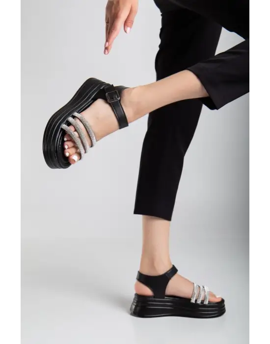 Omarı Siyah Kemer Detaylı Sandalet