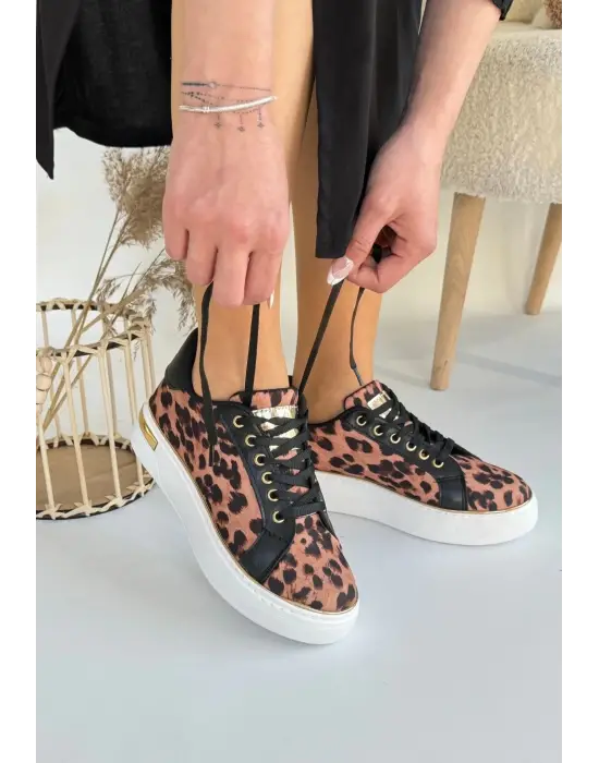 Omarı Leopar Desenli Saten Bağcıklı Spor Ayakkabı