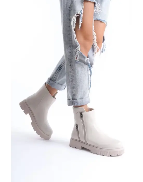 Omarı Menta Bej Fermuar Aksesuarlı Bot