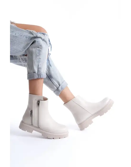 Omarı Menta Bej Fermuar Aksesuarlı Bot