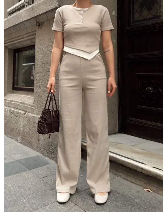 Omarı Modern Bej Düğme Yakalı Alt Üst Takım