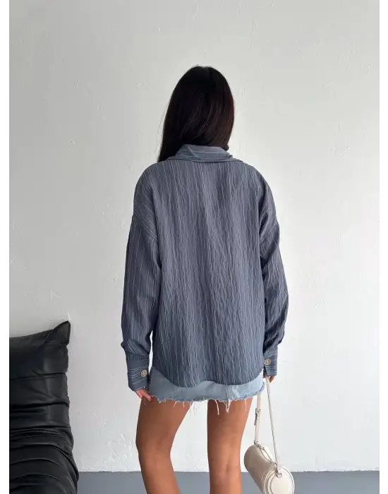Omarı Rahat ve Tarz Çizgili Oversize Gömlek
