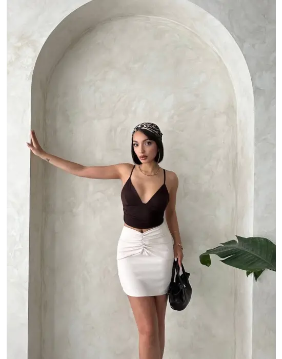 Omarı Şıklığıyla Göz Kamaştıran Büzgülü Etek - Bej