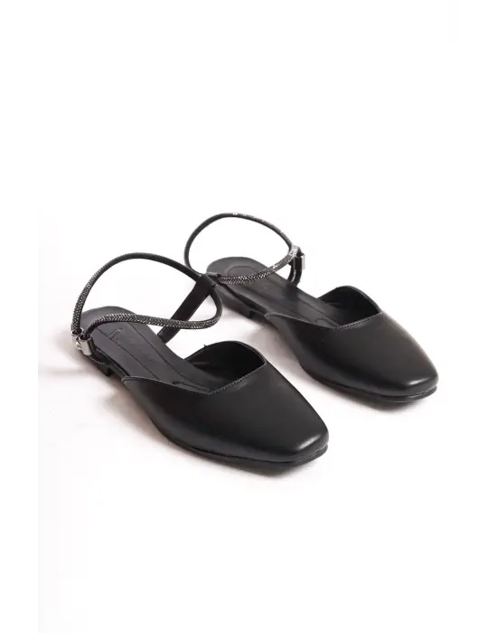 Omarı Rahat Tabanlı Siyah Taş Detaylı Babet Ayakkabı