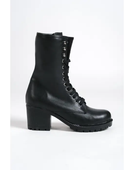 Omarı Rahat Tabanlı Siyah Bayan Çizme - Günlük Şık ve Şık