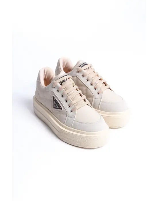 Omarı Yumuşak Tabanlı Rahat Bayan Spor Ayakkabısı - Tabaan Desenli Krem