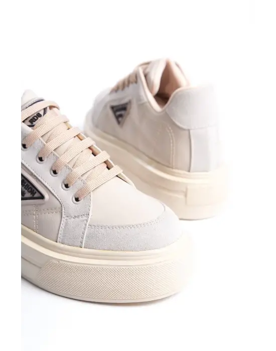 Omarı Yumuşak Tabanlı Rahat Bayan Spor Ayakkabısı - Tabaan Desenli Krem