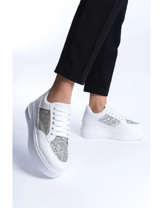 Omarı Rahat Tabanlı Simli Beyaz Bayan Spor Ayakkabı
