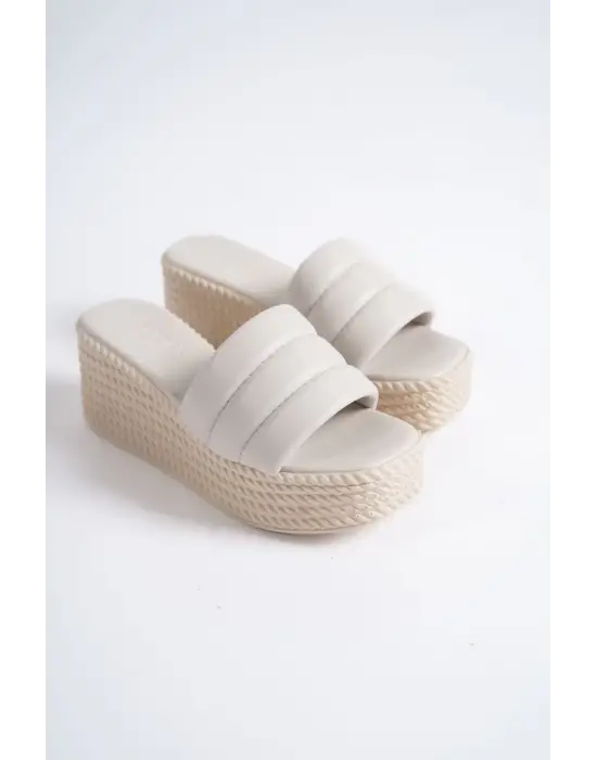 Omarı Rahat Dolgu Topuklu Tabaan Örgülü Bayan Terlik - Krem