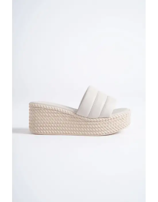 Omarı Rahat Dolgu Topuklu Tabaan Örgülü Bayan Terlik - Krem