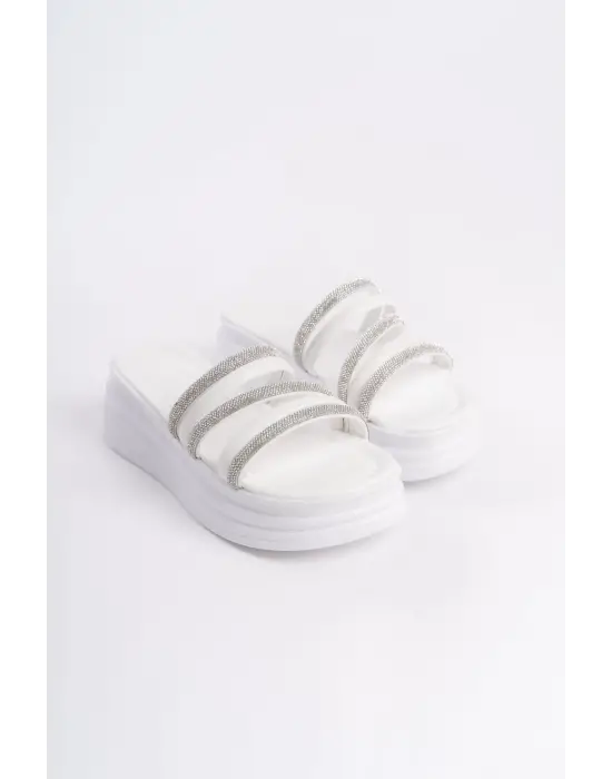 Omarı Rahat ve Şık Beyaz Topuklu Terlik Modeli - ELISE