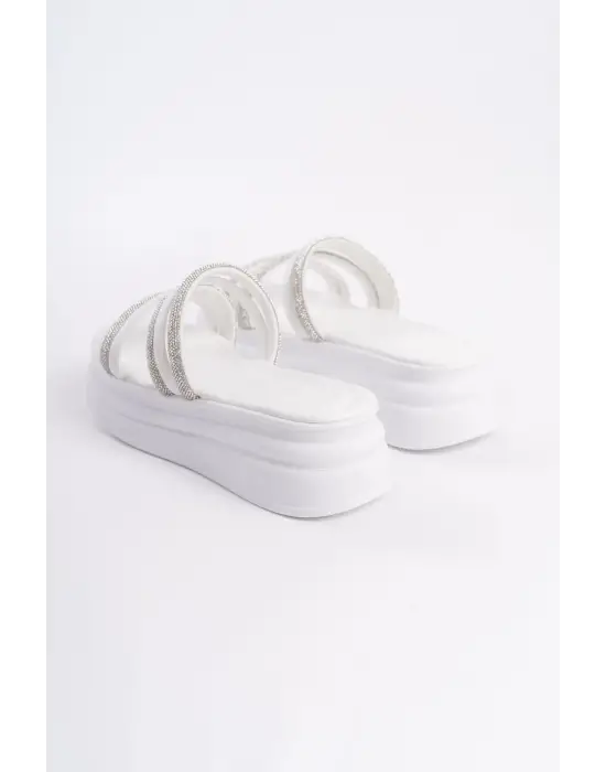 Omarı Rahat ve Şık Beyaz Topuklu Terlik Modeli - ELISE