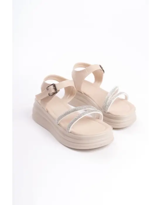 Omarı Rahat Tabanlı Taşlı Tabaan Bayan Sandalet - Krem