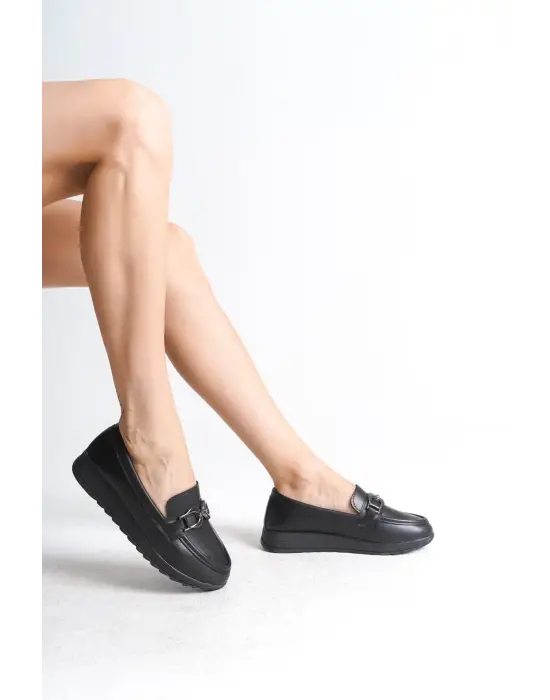 Omarı Rahat Tabanlı Siyah Bayan Babet - Günlük Şık Toka Detaylı