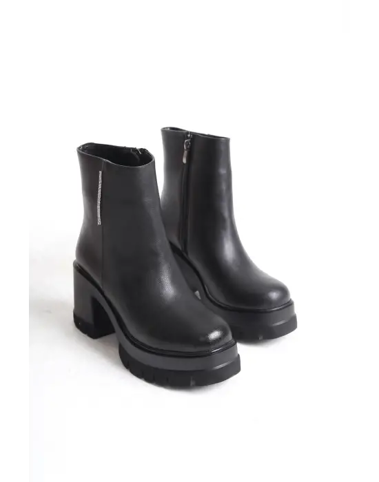 Omarı Yüksek Topuklu Rahatlığı: Siyah Bayan Bot