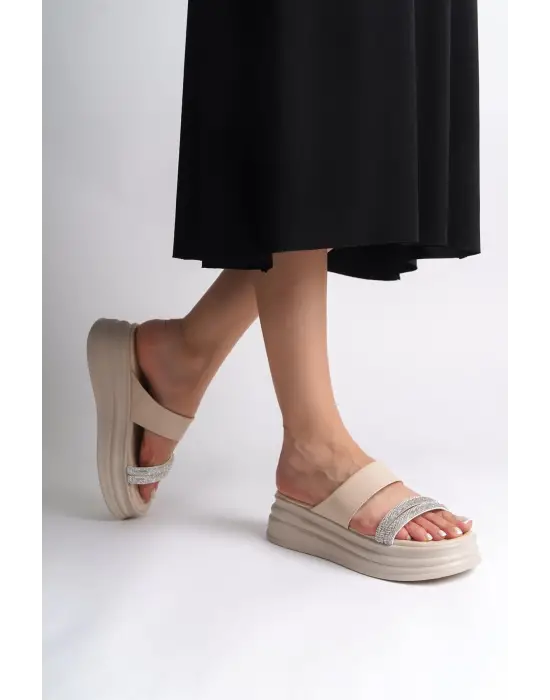 Omarı Taşlı Şeritli Rahat Tabanlı Bayan Terlik - Krem