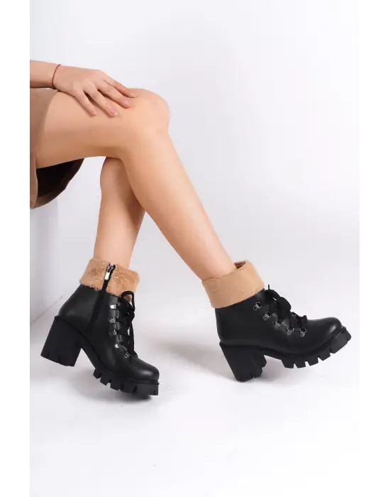 Omarı Kadın Kürklü Tabanlı Siyah Bayan Bot