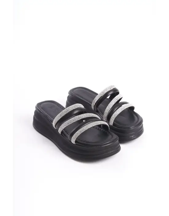 Omarı Taşlı Kalın Tabanlı Rahat Bayan Terlik Siyah