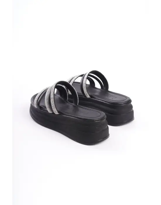 Omarı Taşlı Kalın Tabanlı Rahat Bayan Terlik Siyah