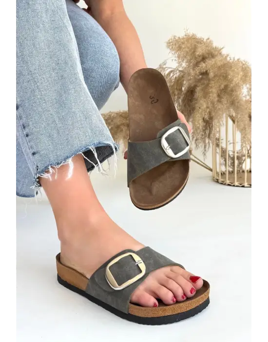 Omarı Rahatlığın Şıklığı: Yeşil Nubuk Terlik