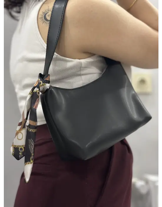 Omarı Siyah Deri Çanta