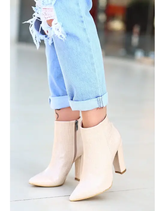 Omarı Rugan Desenli Topuklu Bot